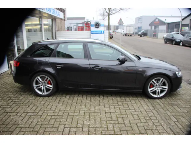 Audi A4 Avant 1.8 TFSI Pro Line S 2013 Benzine 21