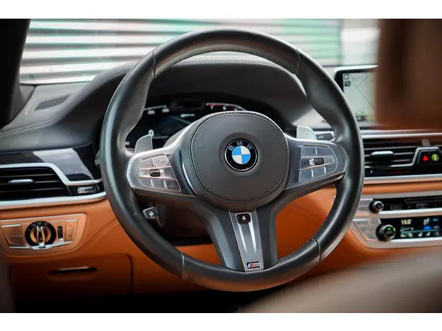 BMW 7 Serie 745e High Executive 2019 Hybride Benzine 29