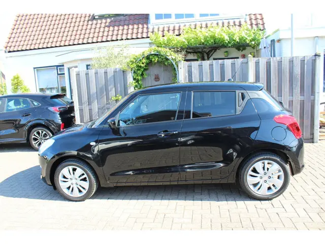 Suzuki Swift 1.2 Select Navi Automaat 2020 Benzine 3