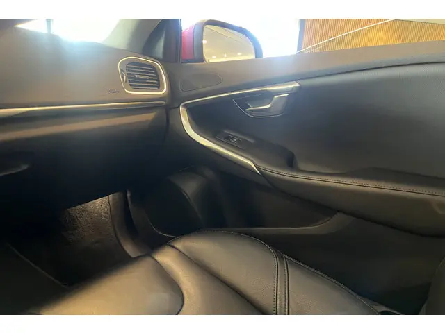 Volvo V40 T2 Polar+ Automaat 2019 Benzine 33