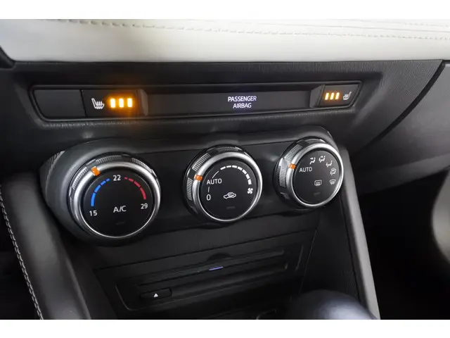 Mazda CX-3 2.0 121pk Automaat Luxury 2020 Benzine 32