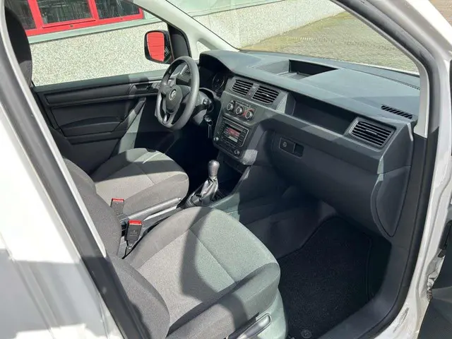 Volkswagen Caddy 2.0 TDI L1H1 BMT Trendline 2020 Diesel 12