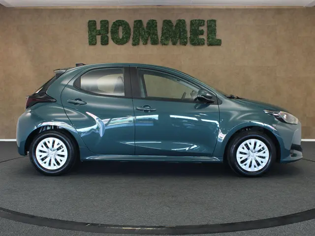 Toyota Yaris 1.5 Hybrid 115 Comfort 2025 Hybride Benzine 9