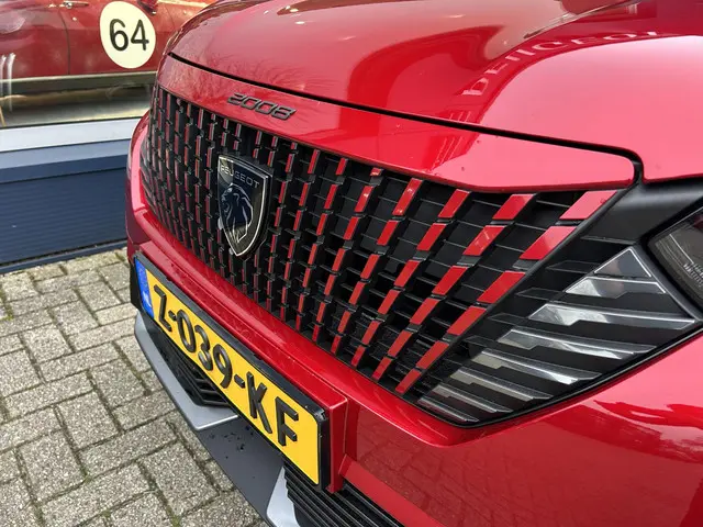 Peugeot 2008 1.2 Turbo 100 PK Allure 2024 Benzine 43