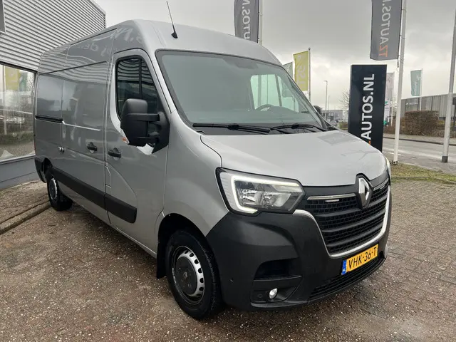 Renault Master T35 2.3 dCi 135 L2H2 2020 Diesel 10