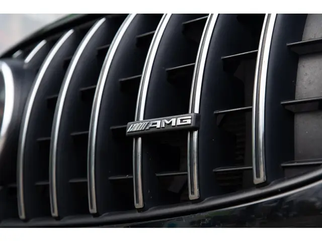 Mercedes-Benz GLC AMG 43 4MATIC Premium 2019 Benzine 30