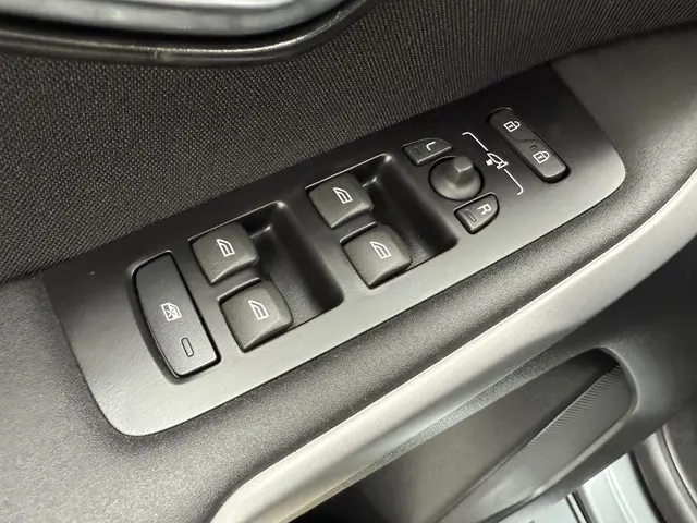 Volvo V40 1.5 T2 Inscription Automaat! 2019 Benzine 11