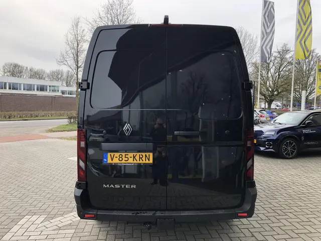Renault Master T35 2.0 dCi 150 L2H2 Advance 2024 Diesel 4