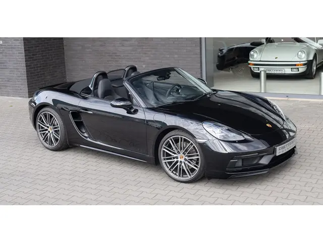 Porsche 718 Boxster GTS 4.0 | 6.300 km 2022 Benzine 16