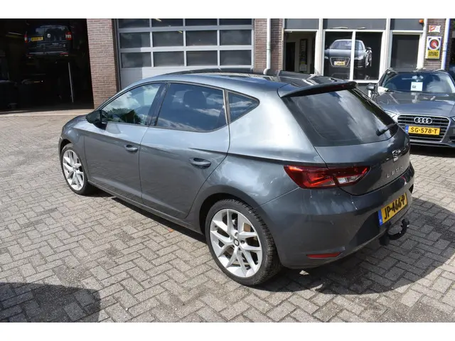 SEAT Leon 1.4 TSI FR 2013 Benzine 33