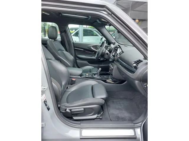 MINI Clubman 1.5 Cooper Business Edition 2019 Benzine 22