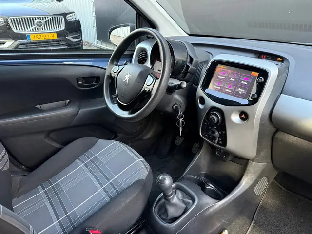 Peugeot 108 1.0 e-VTi Active Scherm 2016 Benzine 23