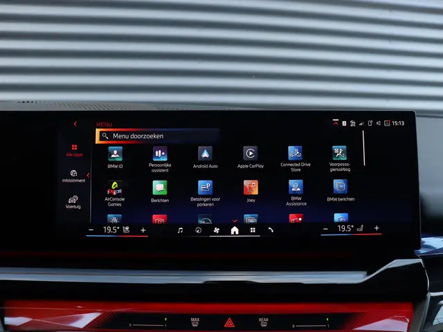 BMW 5 Serie Touring 550e xDrive 2025 Hybride Benzine 29