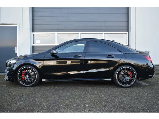 Mercedes-Benz CLA 2