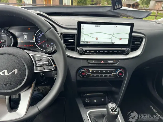 Kia Ceed 1.0 T-GDI DYNAMICLINE 2025 Benzine 15