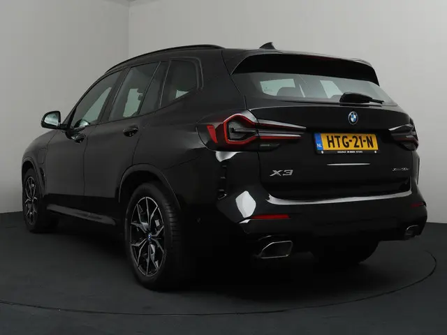 BMW X3 xDrive30e High Executive 2022 Hybride Benzine 34