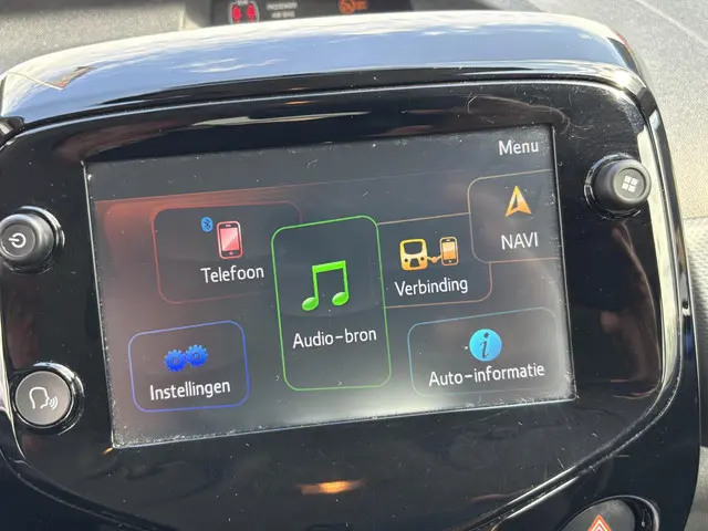 Peugeot 108 1.0 e-VTi Allure 2019 Benzine 11