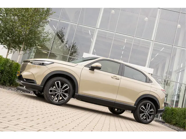 Honda HR-V 1.5i e:HEV ELEGANCE 2022 Hybride Benzine 12
