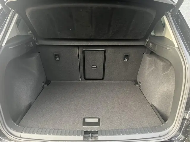 SEAT Ateca 1.5 TSi DSG FR Business Intense 2021 Benzine 21