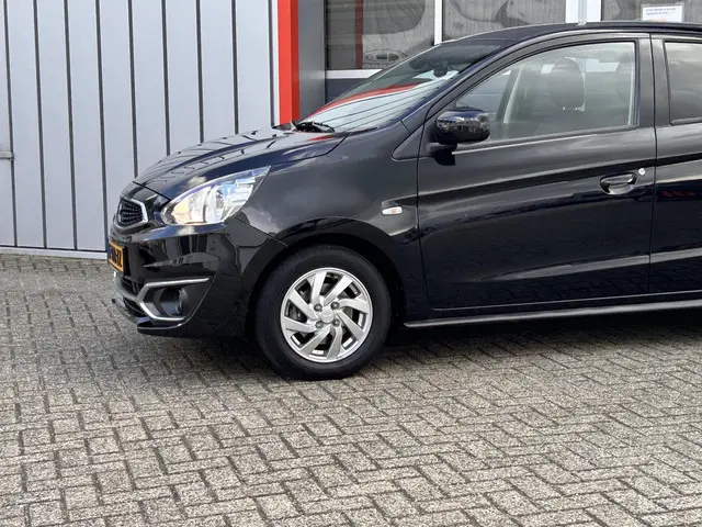 Mitsubishi Space Star 3