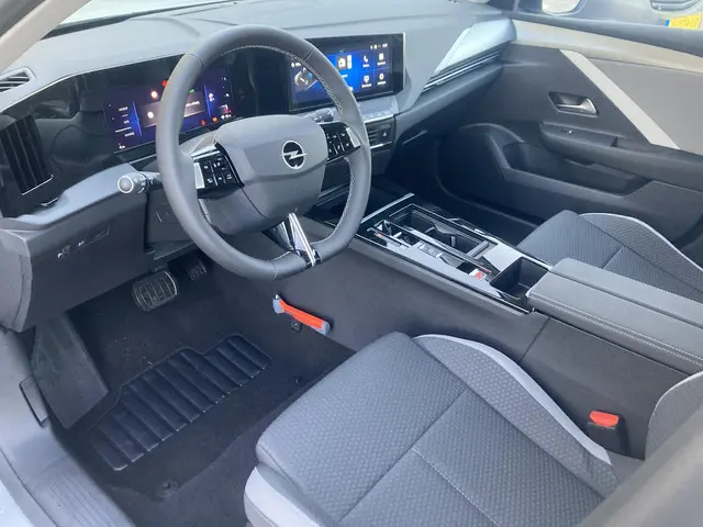 Opel Astra Electric 54 kWh Edition 2025 Elektrisch 11