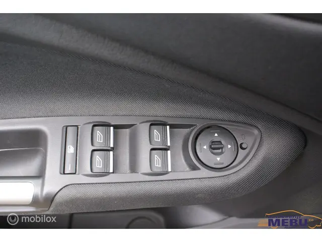 Ford C-MAX 1.5 Titanium 2015 Benzine 13