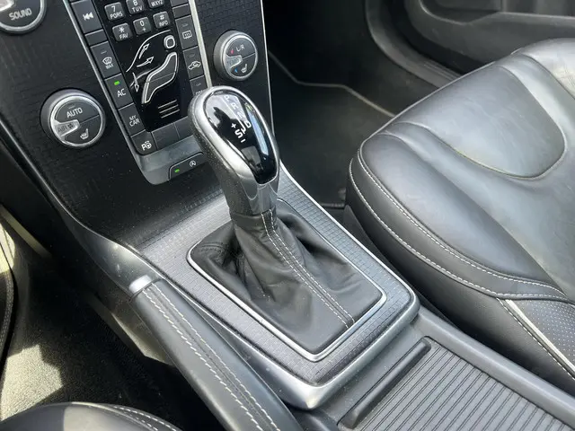 Volvo V40 1.5 T3 Polar+ Sport 2019 Benzine 27