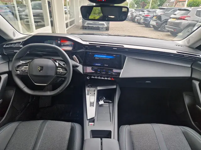 Peugeot 308 SW 1.2 PureTech Allure 2024 Benzine 11