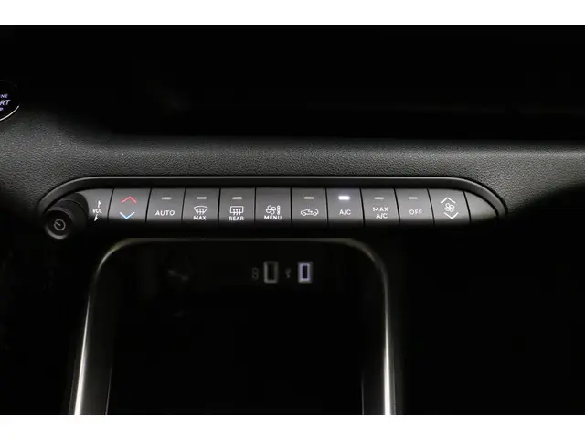 Jeep Avenger 1.2 Altitude 2024 Benzine 22