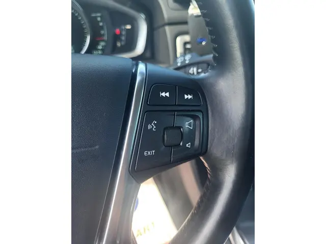 Volvo V70 1.6 T4 Nordic+ navi trekhaak 17"LMV 2014 Benzine 27