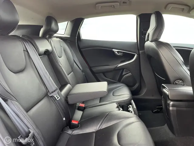 Volvo V40 1.6 T4 Summum 2014 Benzine 19