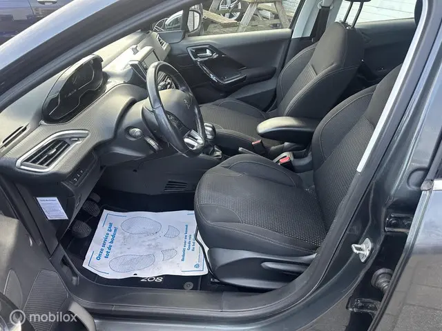 Peugeot 208 1.2 PureTech Allure 2017 Benzine 13
