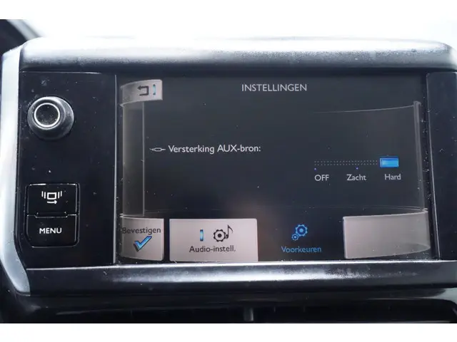 Peugeot 208 1.4 e-HDi Active 2013 Diesel 33