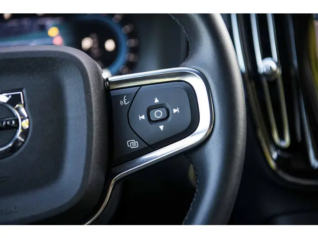 Volvo XC40 2.0 B4 Plus Dark 2024 Benzine 27