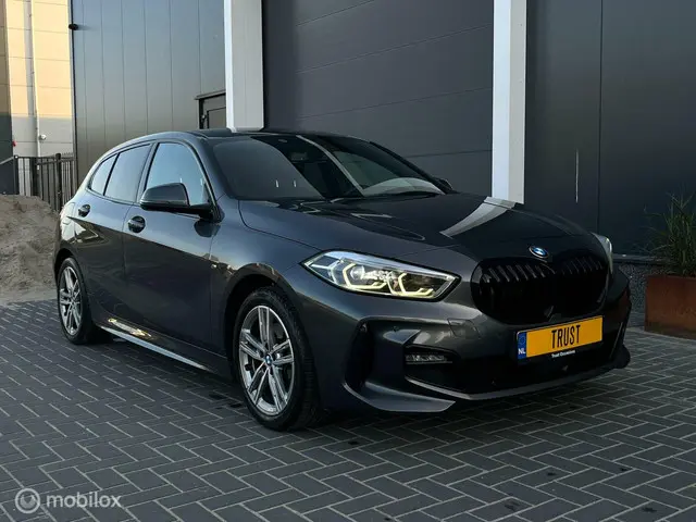 BMW 1 Serie 118i M Pack Sport NAV LED LEER 2021 Benzine 9