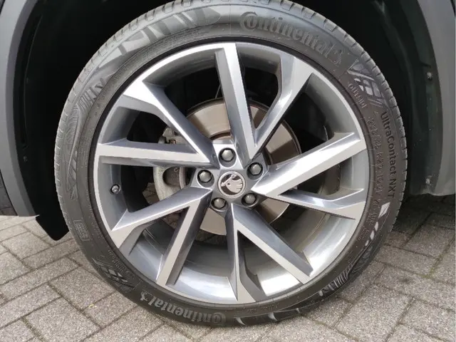 Škoda Kodiaq 1.5 TSI DSG Sportline Business 2023 Benzine 9