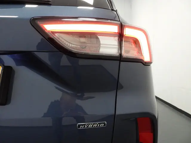 Ford Kuga 2.5 PHEV Plug-In Titanium 2021 Hybride Benzine 38