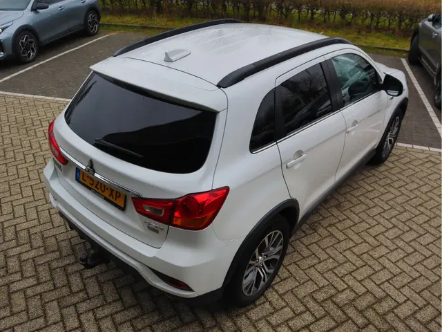 Mitsubishi ASX 1.6 Cleartec Connect Pro+ 2018 Benzine 5