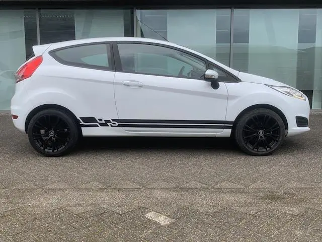 Ford Fiesta 1.25 AIRCO BJ 12-2017 APK 4-2026 2017 Benzine 10