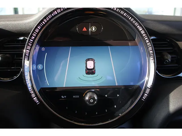 MINI 5-Deurs 1.5 Cooper Classic 2024 Benzine 15