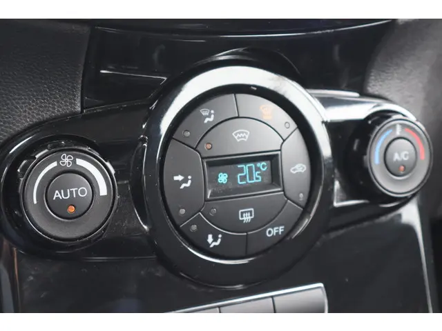 Ford Fiesta 1.0 EcoBoost Titanium 2015 Benzine 9