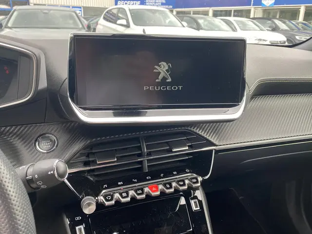 Peugeot 2008 1.2 PureTech GT 131pk 2021 Benzine 8