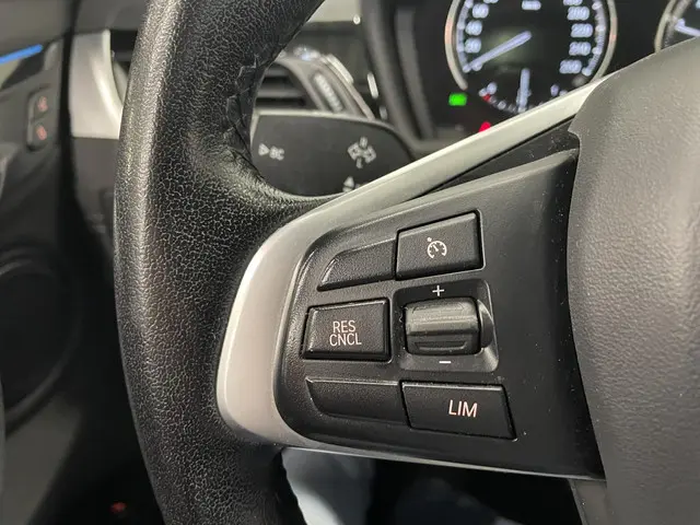 BMW X1 xDrive25e SportLine 2021 Hybride Benzine 18