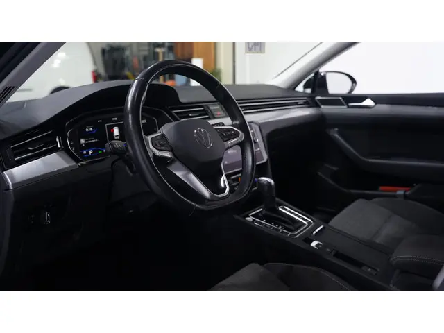 Volkswagen Passat Variant 1.5 TSI Business 2022 Benzine 40