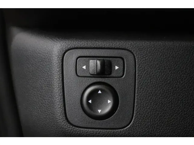 Dacia Spring Extreme 65 26.8 kWh 2025 Elektrisch 28