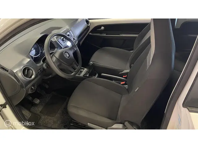 Volkswagen up! 1.0 BMT take up! 2018 Benzine 8