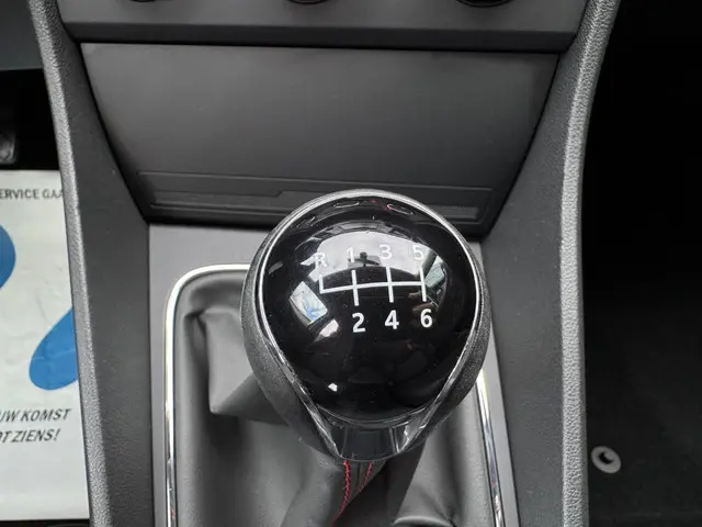 SEAT Leon 1.4 TSI FR 140pk / PDC / 2013 Benzine 21