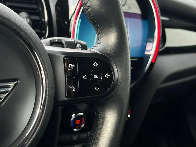 MINI Cooper 1.5 Business Edition 2021 Benzine 20