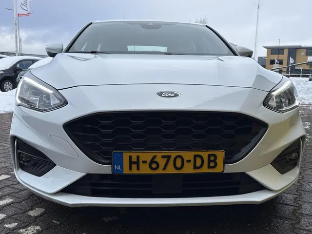 Ford Focus 1.5 EcoBoost ST Line Business 2020 Benzine 24