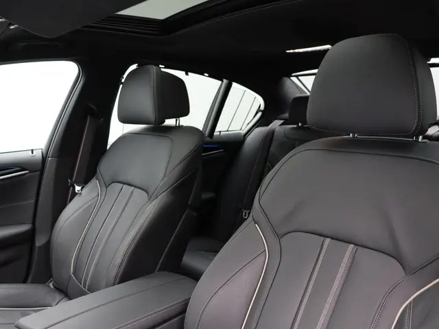 BMW 5 Serie Sedan 545e xDrive 2021 Hybride Benzine 9